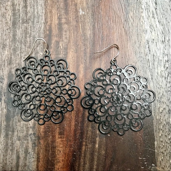 Earrings (metal) - Picture 1 of 1